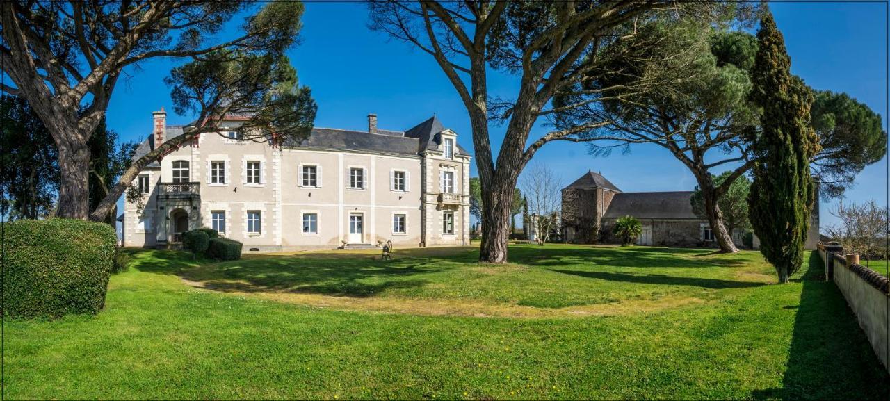 Vignoble Chateau Piegue - Winery Rochefort-sur-Loire Exterior photo